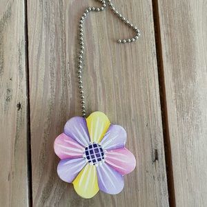 Girls flower fan pull